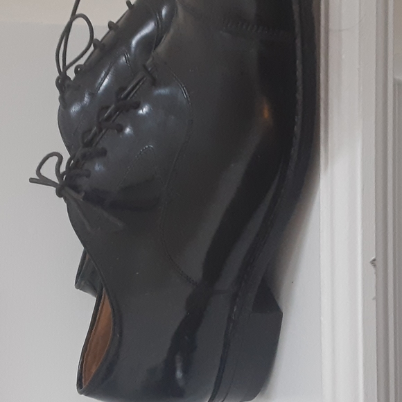 Shoes - Picture 2 of 8